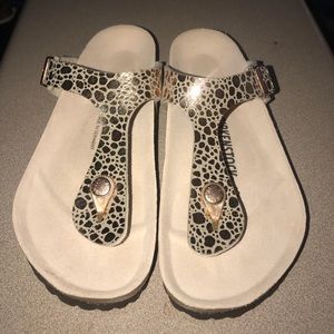 NWOT Gold design Birkenstocks